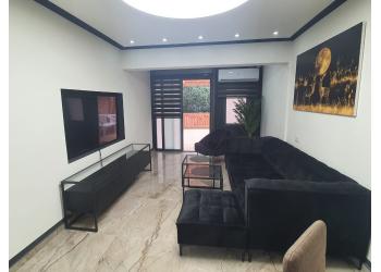 דירת גן להשכרה 3 חדרים 6,700₪ בחודש