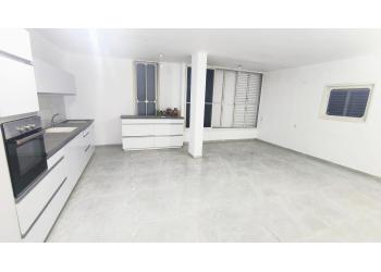 דירה להשכרה 3.5 חדרים 6,300₪ בחודש