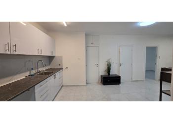 דירה להשכרה 3 חדרים 5,300₪ בחודש