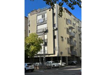 Аренда: Квартира с крышей 1 комн. 3,700₪ в месяц
