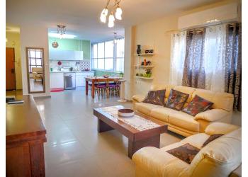 דירה להשכרה לתקופה קצרה  4 חדרים !price$ ללילה